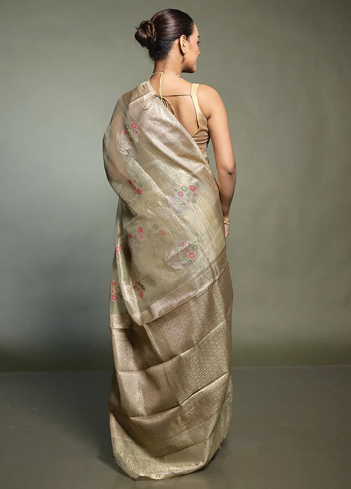 Green Crushed Tissue Silk Saree With Blouse Piece - Image 3