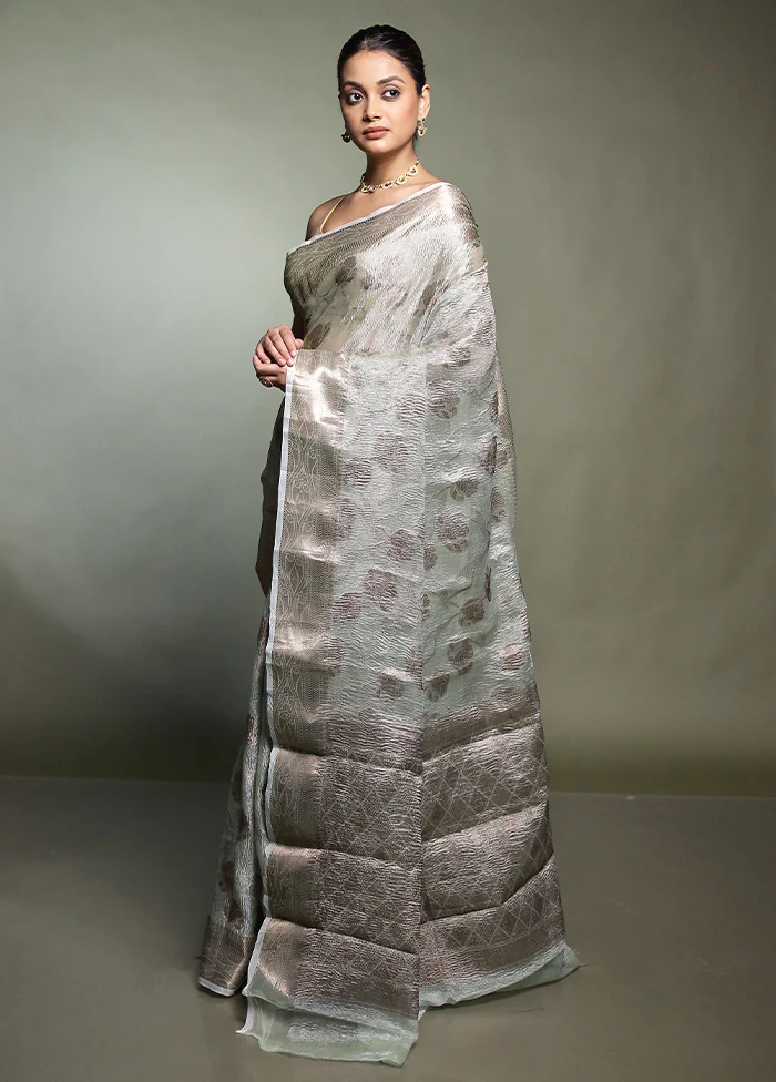Green Crushed Tissue Silk Saree With Blouse Piece - Image 4