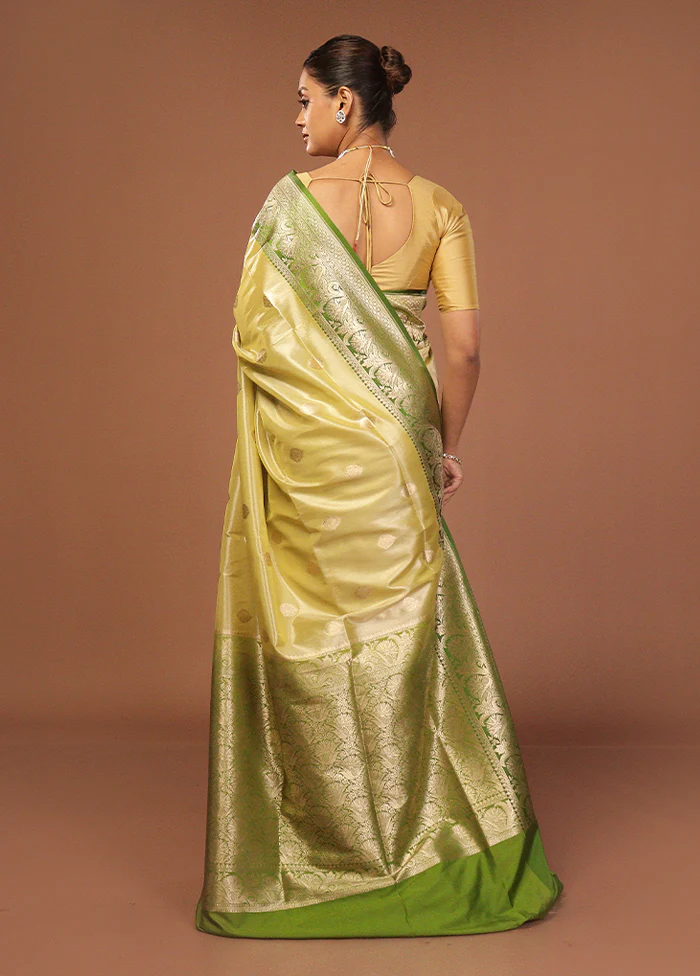 Green Tissue Silk Saree With Blouse Piece - Image 3