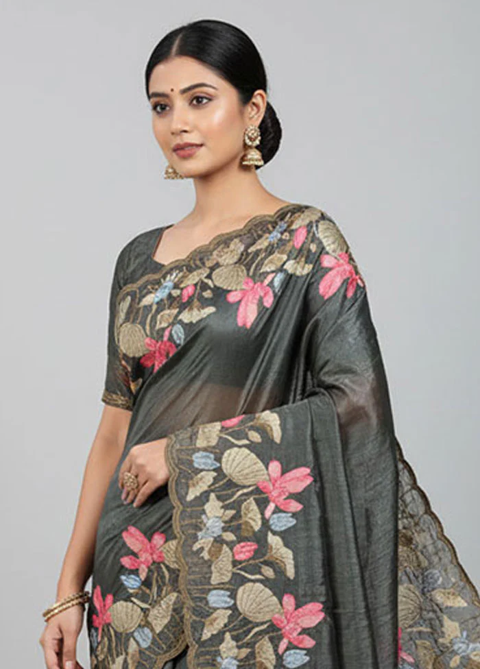 Green Tissue Silk Saree With Blouse Piece - Image 2