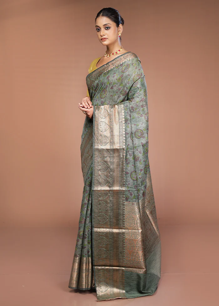 Green Tussar Silk Saree With Blouse Piece - Image 4