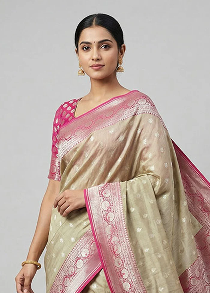 Green Tussar Silk Saree With Blouse Piece - Image 2