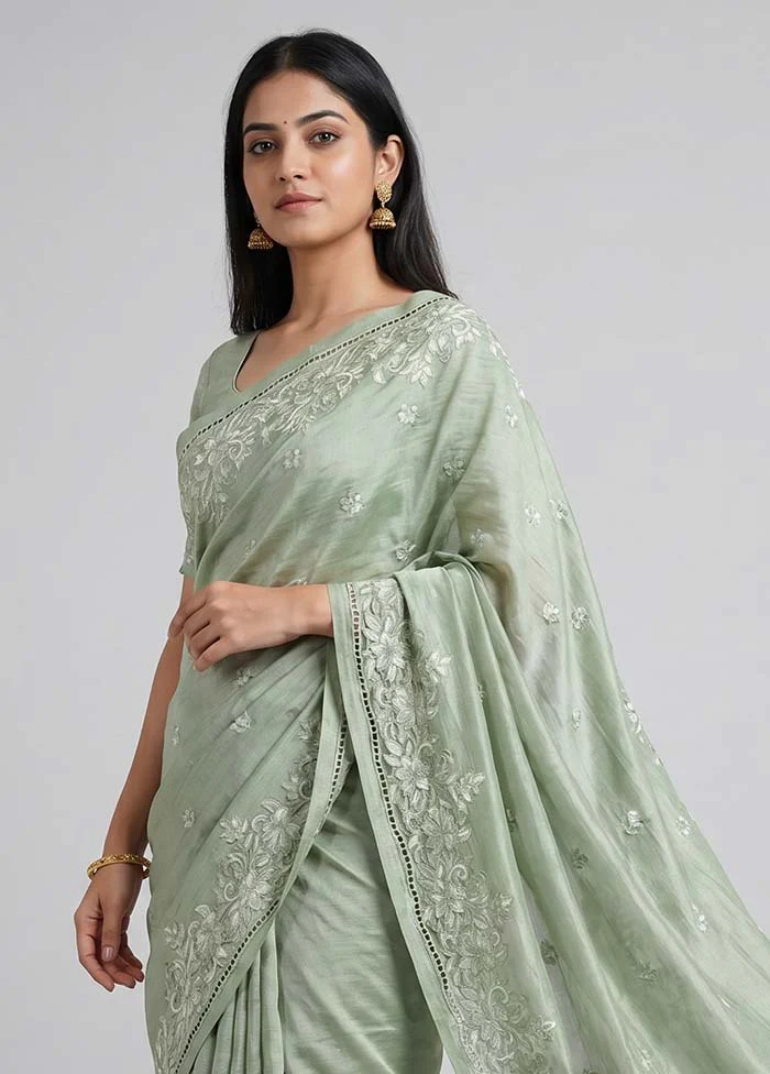 Green Tussar Silk Saree With Blouse Piece - Image 2