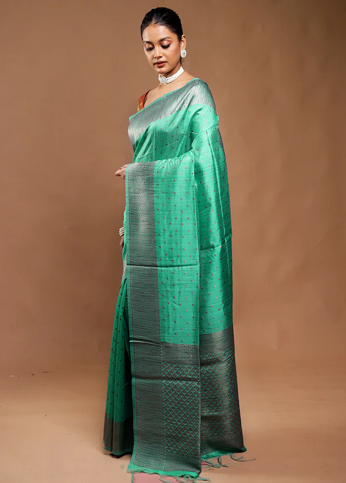 Green Tussar Silk Saree With Blouse Piece - Image 4