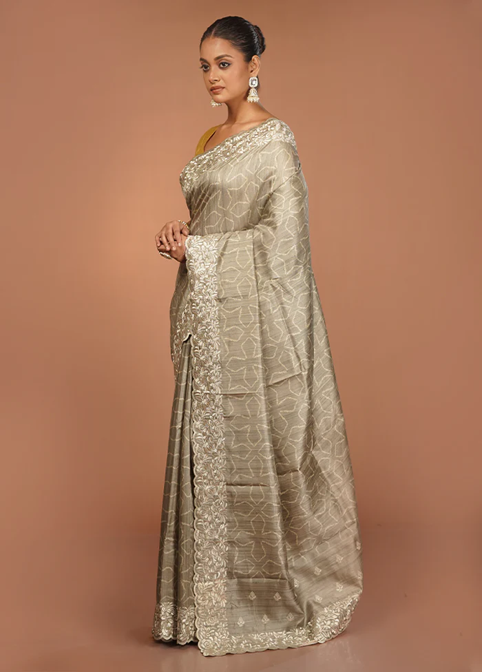 Green Tussar Silk Saree With Blouse Piece - Image 4