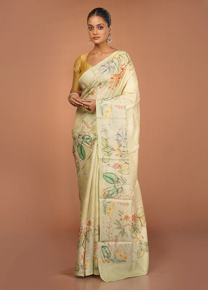 Green Tussar Silk Saree With Blouse Piece - Image 2