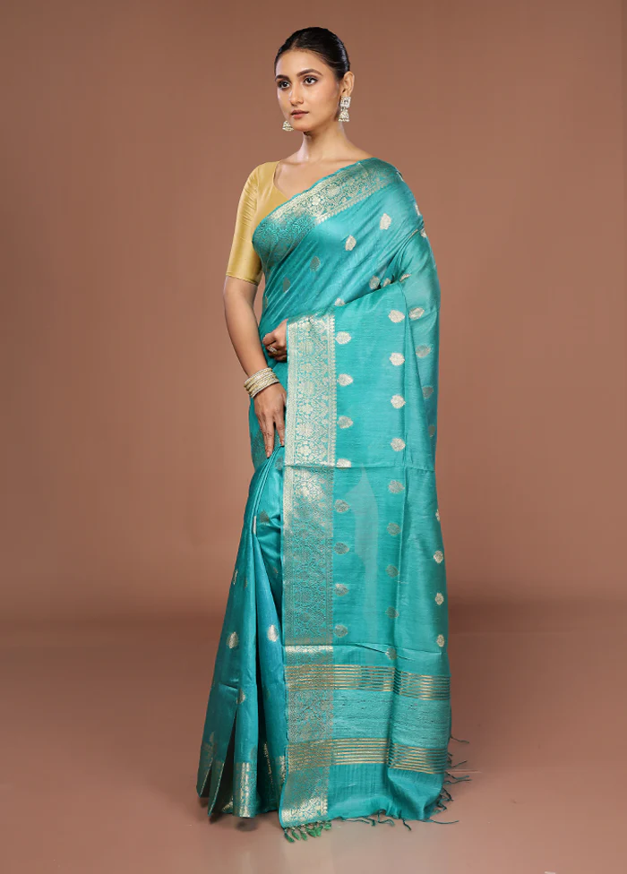 Green Tussar Silk Saree With Blouse Piece - Image 4