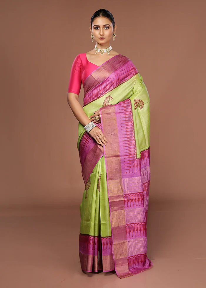 Green Tussar Silk Saree With Blouse Piece - Image 2