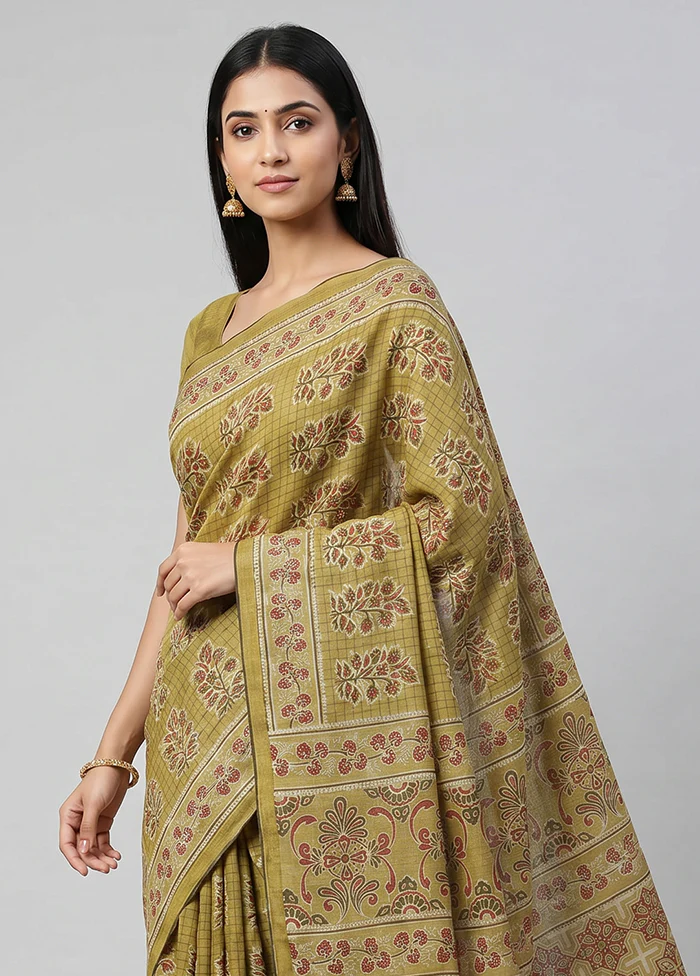 Green Tussar Silk Saree With Blouse Piece - Image 2