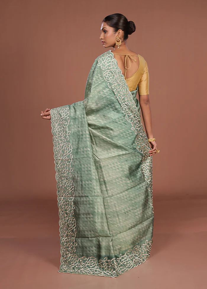 Green Tussar Silk Saree With Blouse Piece - Image 3