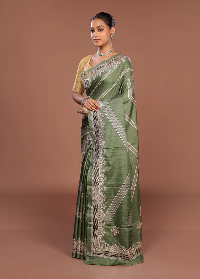 Green Tussar Silk Saree With Blouse Piece - Image 4
