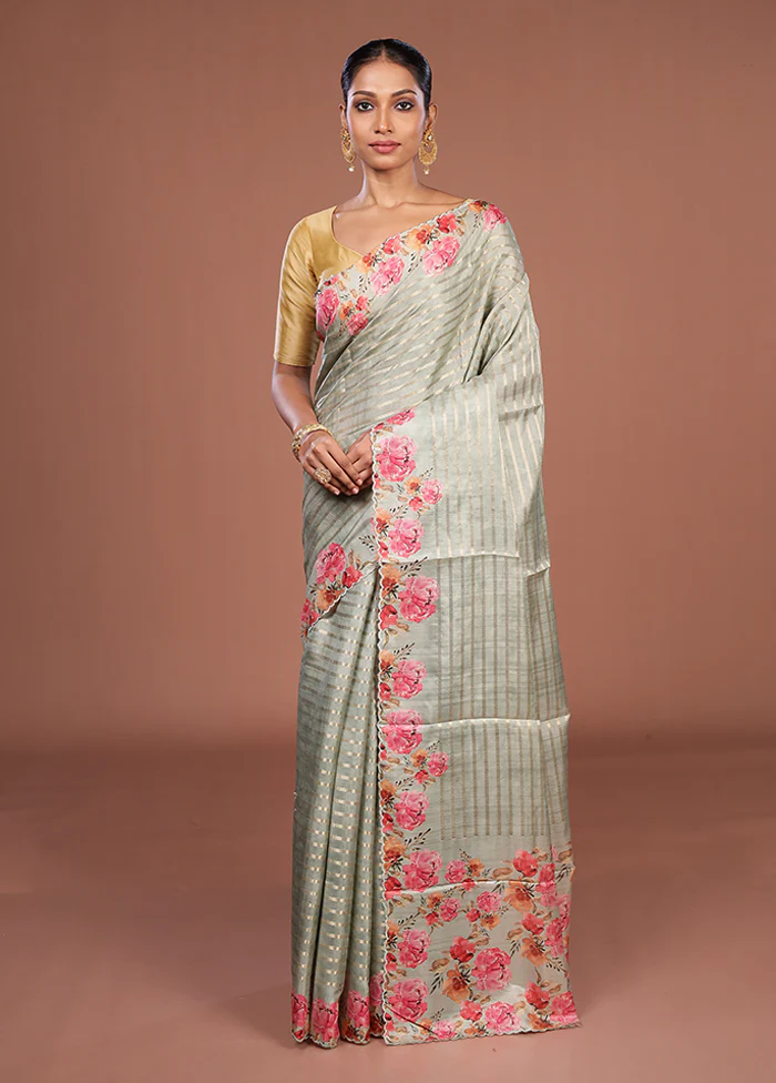 Green Tussar Silk Saree With Blouse Piece - Image 2