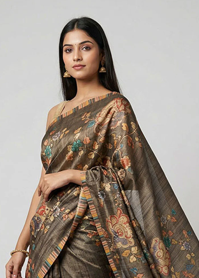 Green Tussar Silk Saree With Blouse Piece - Image 2
