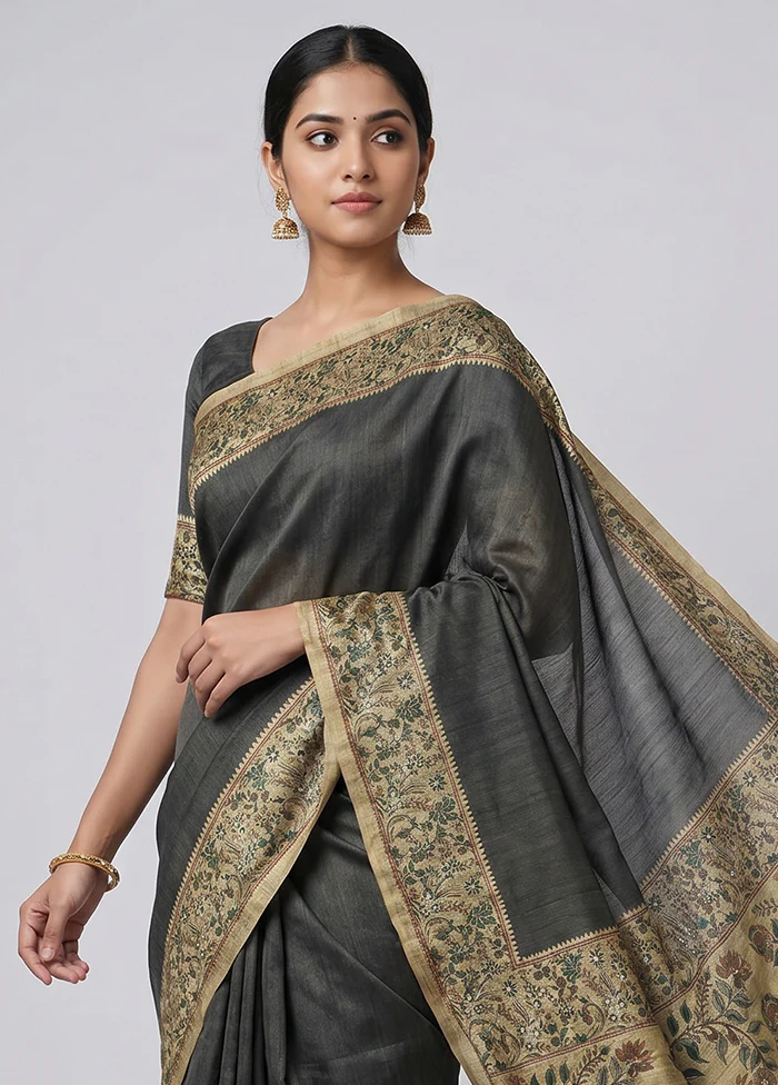 Green Tussar Silk Saree With Blouse Piece - Image 2