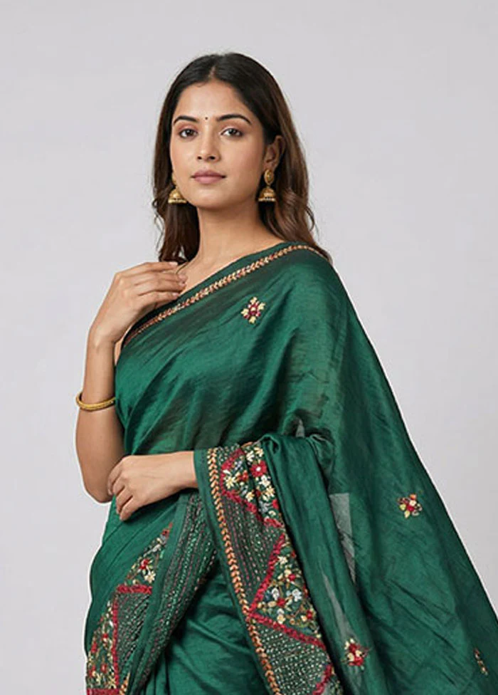 Green Tussar Silk Saree With Blouse Piece - Image 2