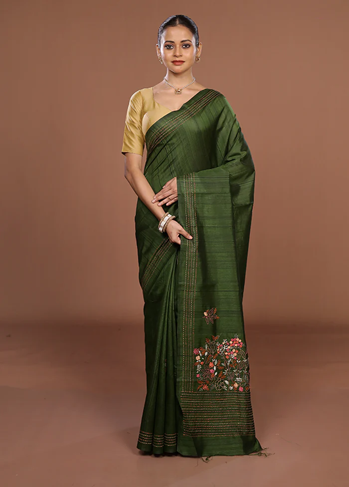 Green Tussar Silk Saree With Blouse Piece - Image 2