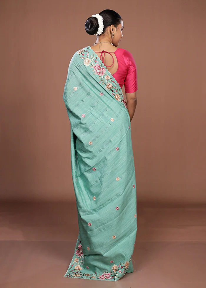 Green Tussar Silk Saree With Blouse Piece - Image 3
