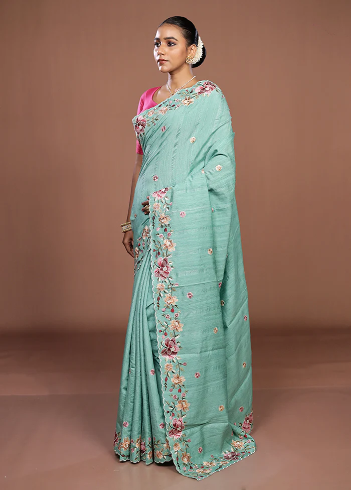 Green Tussar Silk Saree With Blouse Piece - Image 4