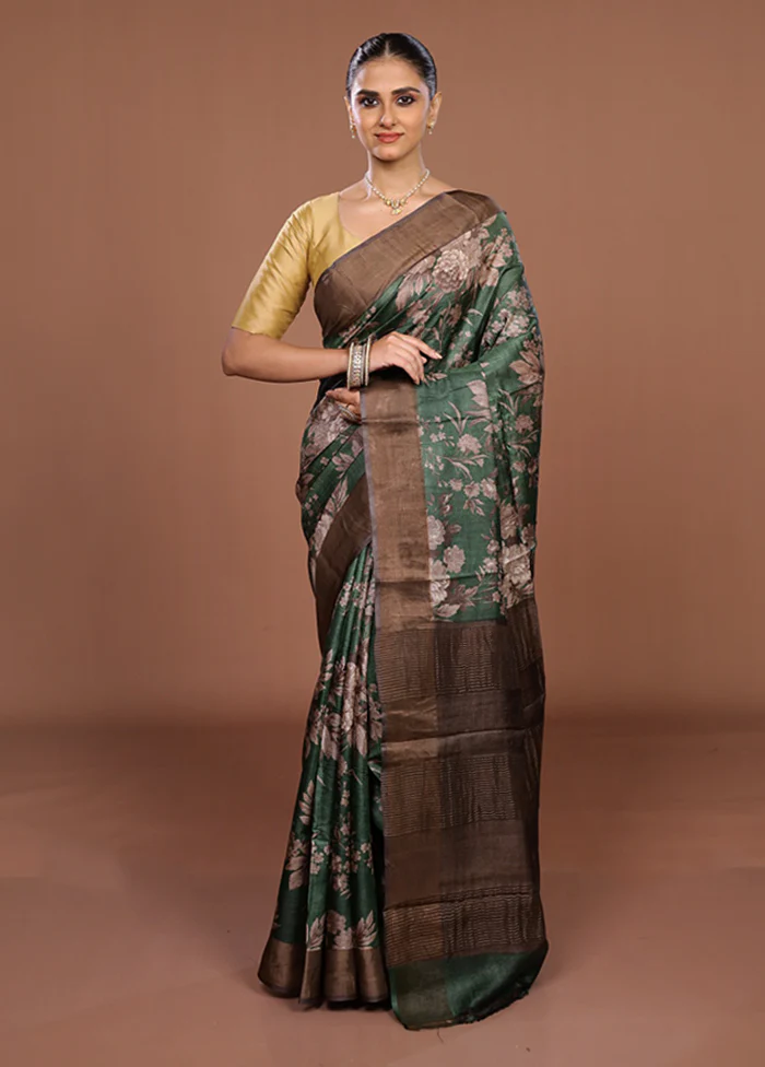 Green Tussar Silk Saree With Blouse Piece - Image 2