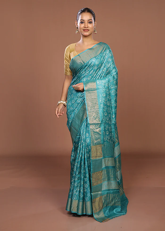 Green Tussar Silk Saree With Blouse Piece - Image 2
