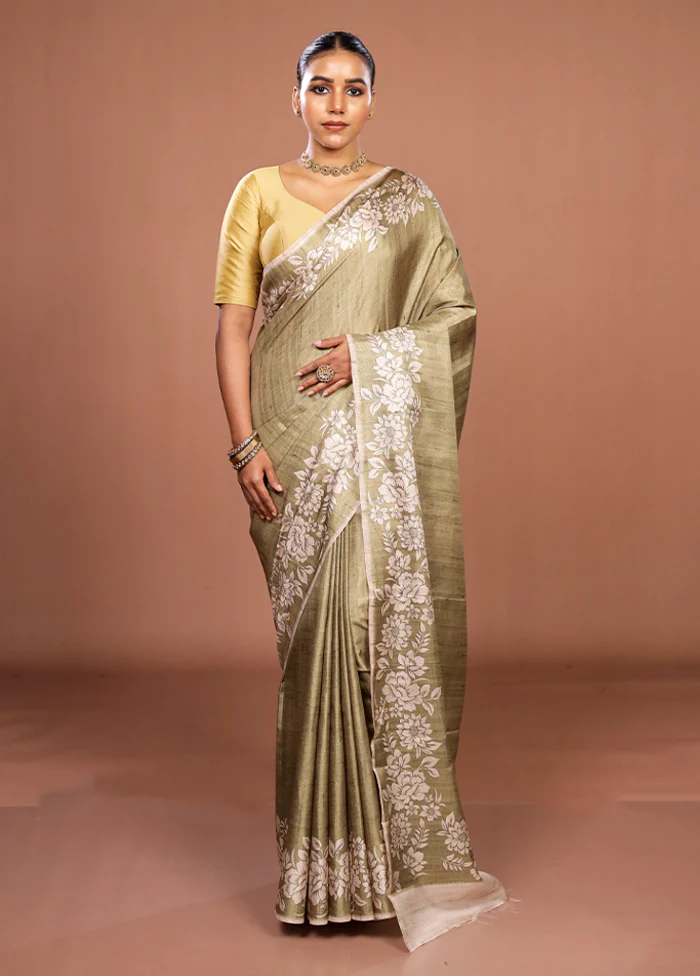 Green Tussar Silk Saree With Blouse Piece - Image 2
