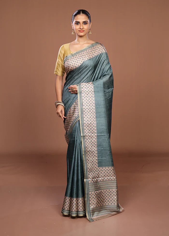 Green Tussar Silk Saree With Blouse Piece - Image 2