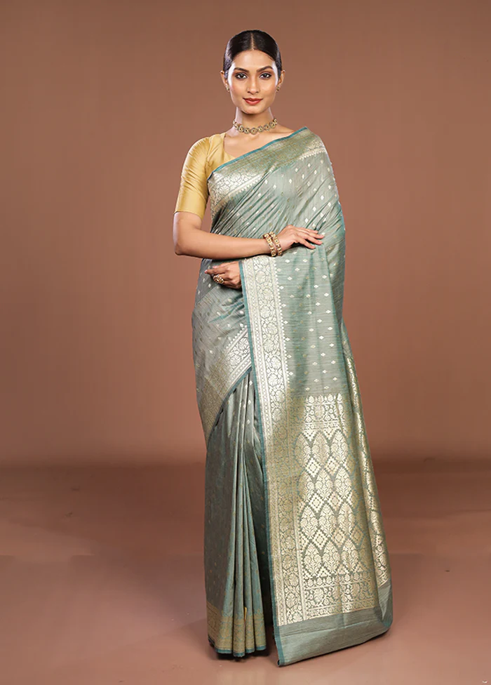 Green Tussar Silk Saree With Blouse Piece - Image 2