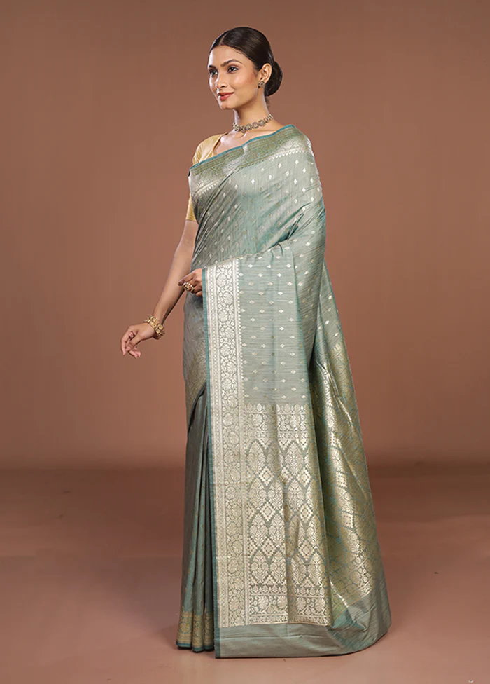 Green Tussar Silk Saree With Blouse Piece - Image 4