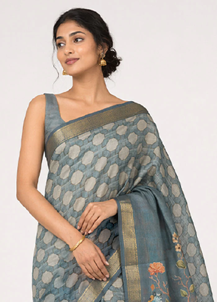 Green Tussar Silk Saree With Blouse Piece - Image 2