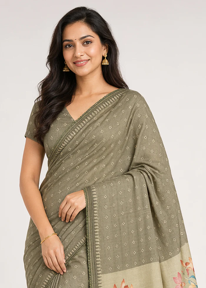 Green Tussar Silk Saree With Blouse Piece - Image 2