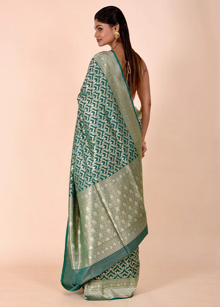 Green Uppada Silk Saree With Blouse Piece - Image 3