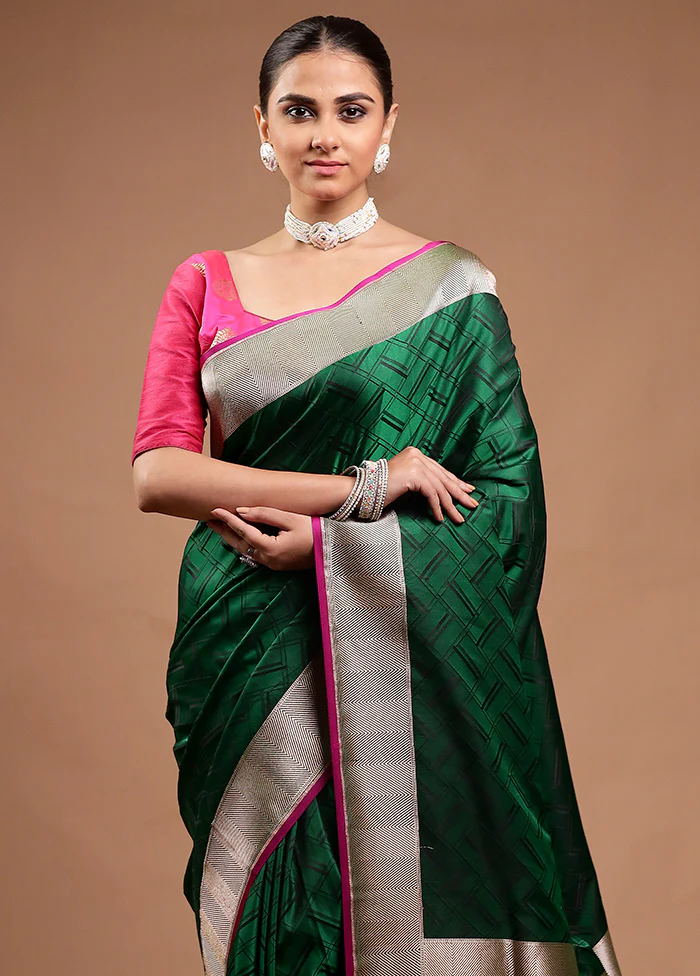 Green Uppada Silk Saree With Blouse Piece - Image 2