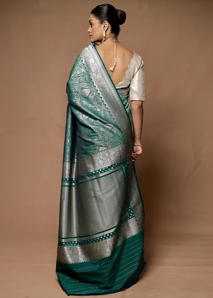 Green Uppada Silk Saree With Blouse Piece - Image 3