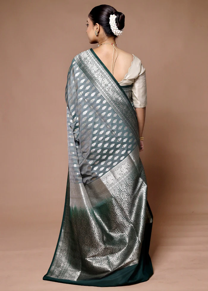 Green Uppada Silk Saree With Blouse Piece - Image 3