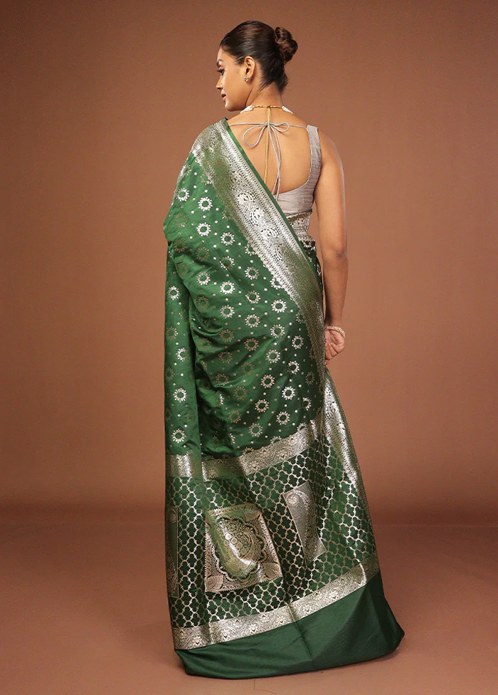 Green Uppada Silk Saree With Blouse Piece - Image 3
