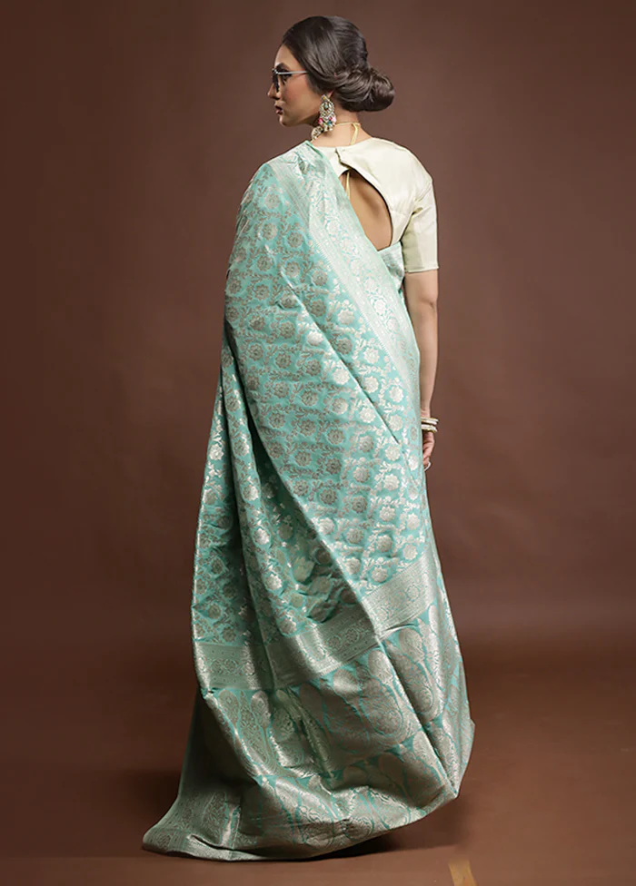 Green Uppada Silk Saree With Blouse Piece - Image 3