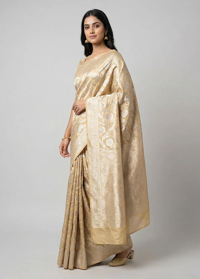 Green Uppada Silk Saree With Blouse Piece