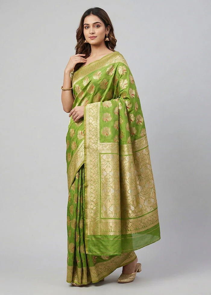 Green Uppada Silk Saree With Blouse Piece