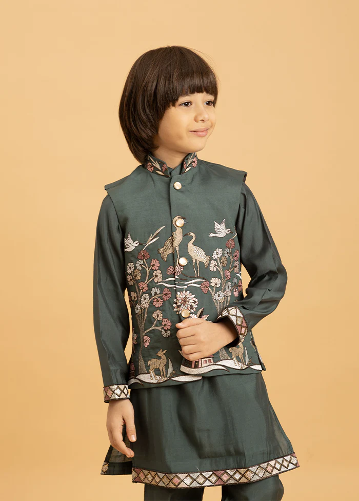 Green Viscose Kurta & Pajama Set - Image 2