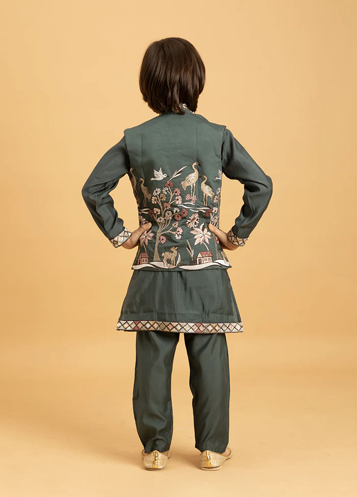 Green Viscose Kurta & Pajama Set - Image 3