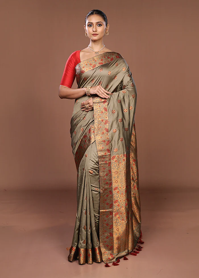 Grey Assam Silk Saree With Blouse Piece - Image 2