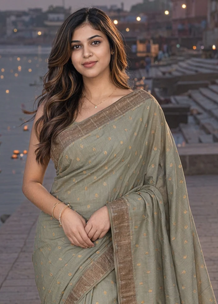 Grey Assam Silk Saree With Blouse Piece - Image 2