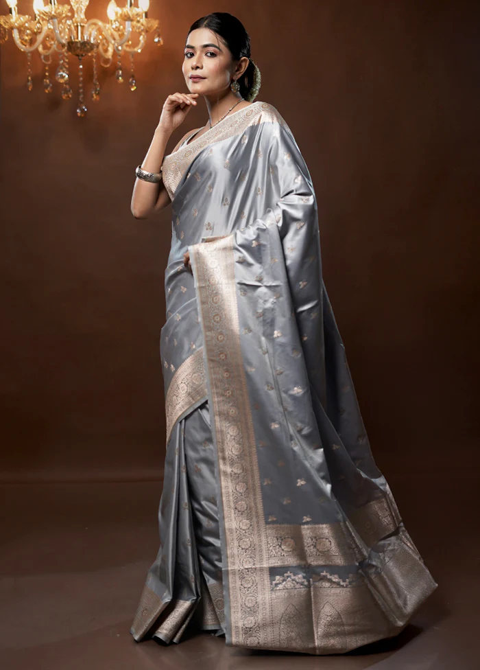 Grey Banarasi Silk Saree With Blouse Piece - Image 4