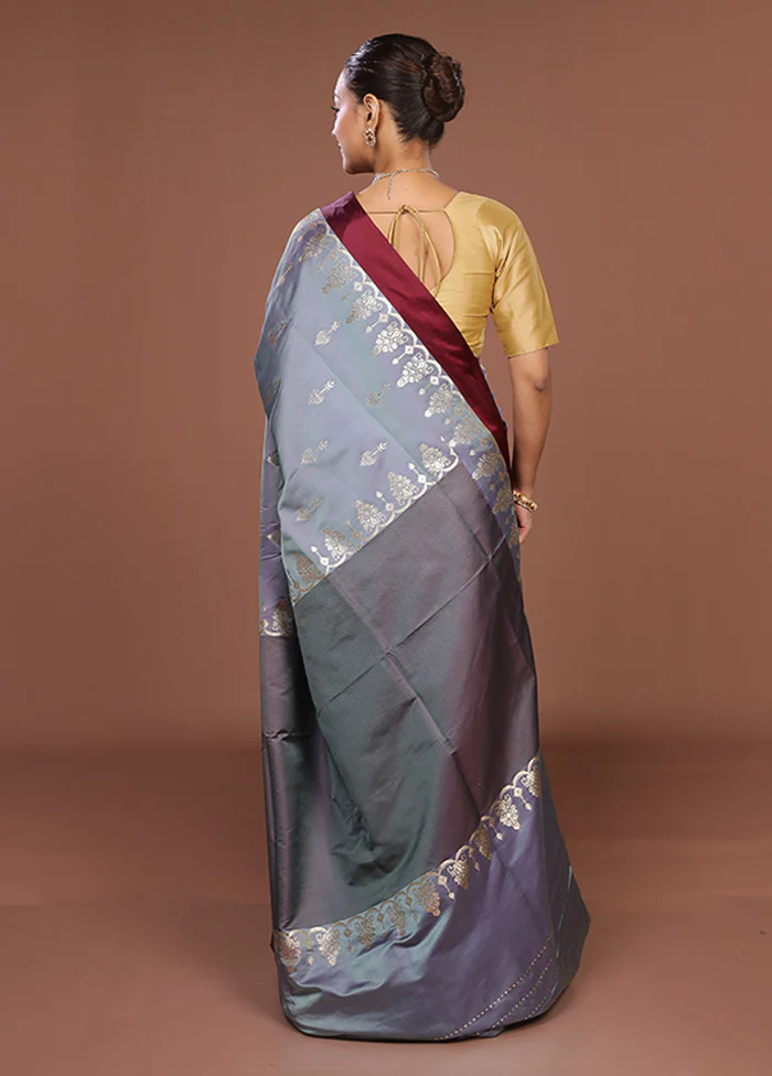 Grey Banarasi Silk Saree With Blouse Piece - Image 3