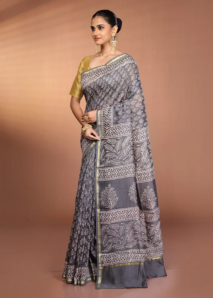 Grey Chanderi Silk Saree With Blouse Piece - Image 4