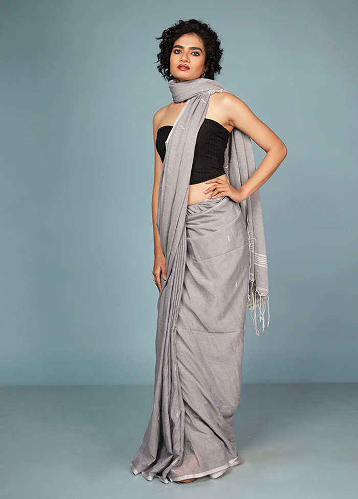 Grey Cotton Saree With Blouse Piece - Image 4