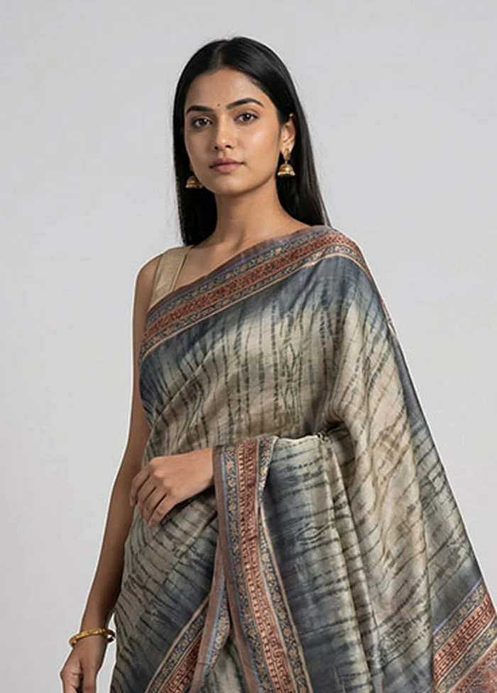 Grey Dupion Silk Saree With Blouse Piece - Image 2
