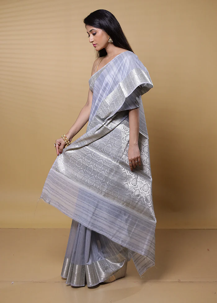 Grey Dupion Silk Saree With Blouse Piece - Image 4