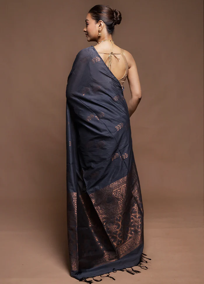Grey Dupion Silk Saree With Blouse Piece - Image 3