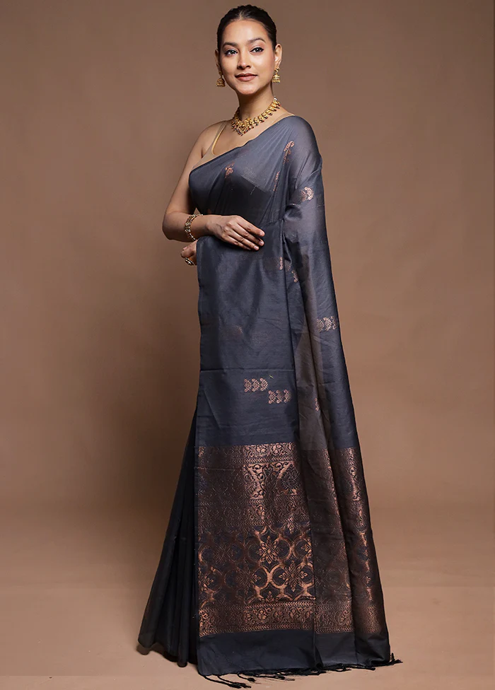 Grey Dupion Silk Saree With Blouse Piece - Image 4